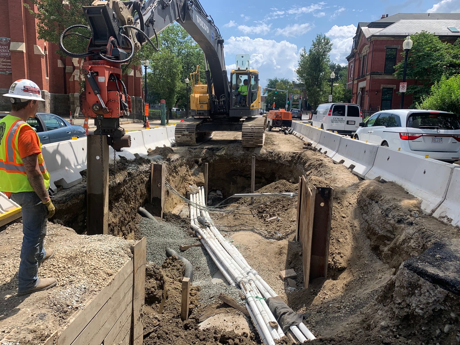 Albanese D&S crew on a major MWRA water infrastructure contract